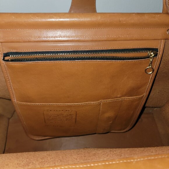 Vintage Coach - Picture 8 of 16